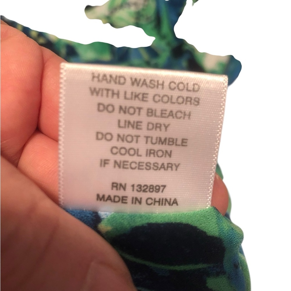 Rose & Olive Tropical Green and Blue Womens Sleeveless Blouse - Picture 4 of 11